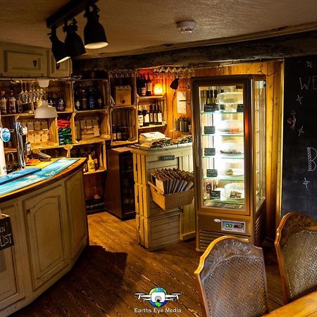 The Bear Inn Llandovery Eksteriør billede